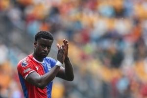 斯基拉：利物浦对格伊首份报价被水晶宫拒绝，所以加速签下莱奥尼