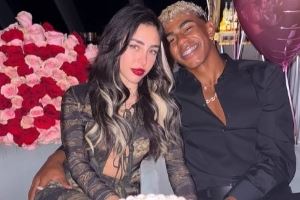 新恋情公开❤️亚马尔为新女友庆生，女方为大7岁的阿根廷rapper