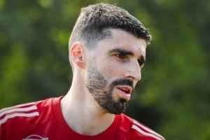 法媒称巴黎FC将签下中场里斯-梅洛，布雷斯特主帅确认他已经离队