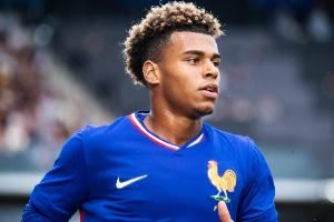 法媒：法国队教练组不想激怒巴黎，保险起见让杜埃和登贝莱都归队