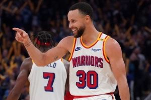 库里新赛季追逐进入180俱乐部？助教：这是个人标杆 而非终极目标